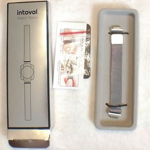 NWOT Silver band Fitbit Inspire/Inspire HR